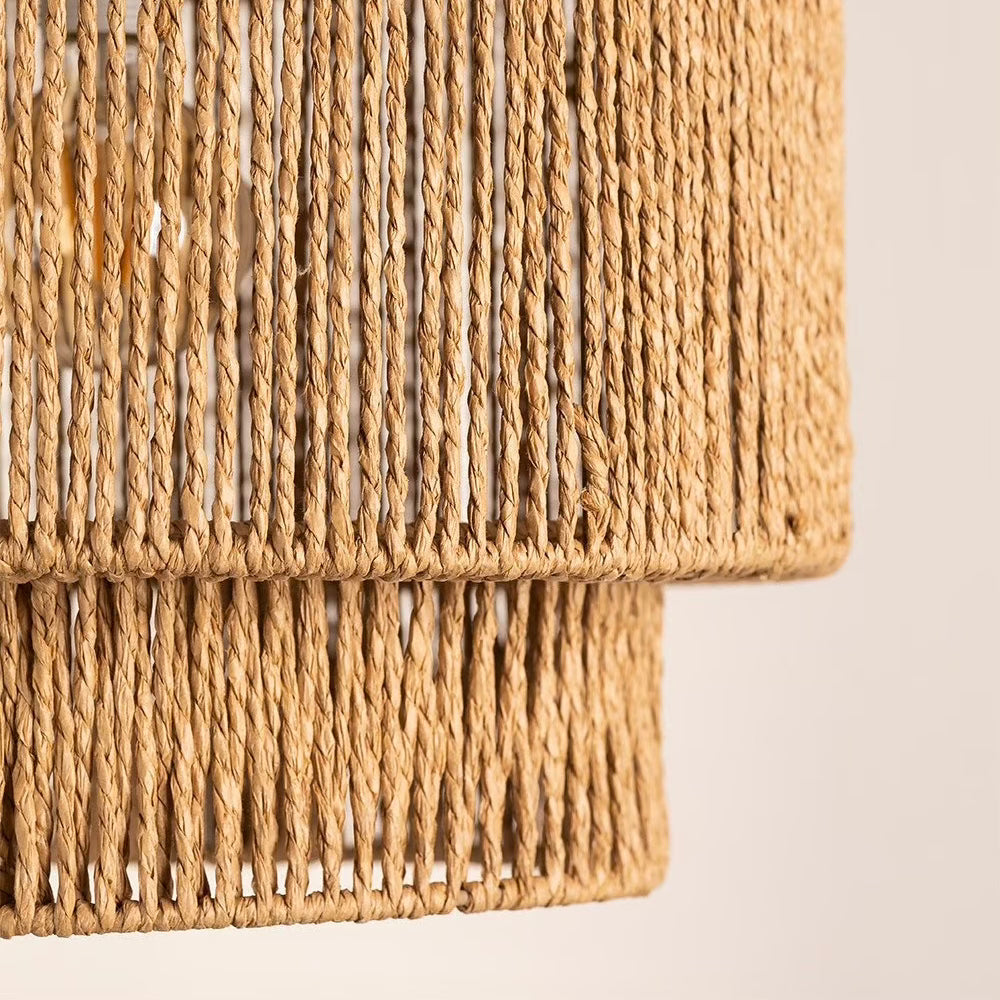 LÁMPARA COLGANTE COLECCIÓN AMISHA, ELABORADA A MANO CON PAPEL KENA DE FIBRAS NATURALES