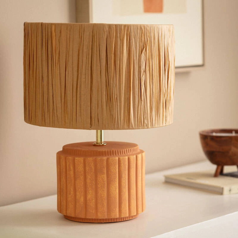 Lámpara de Mesa Rafi | Cerámica Terracota y Rafia Artesanal