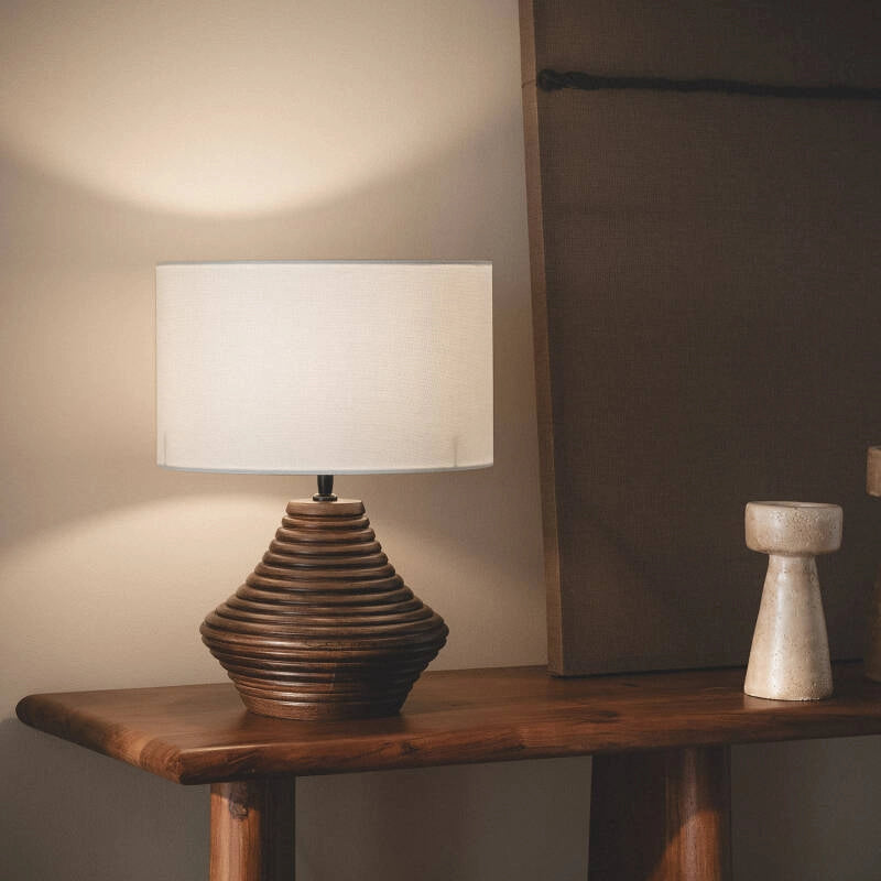 LÁMPARA DE MESA COLECCIÓN SALOMÓN R, ELABORADA CON MADERA DE MANGO NATURAL. Lámpara Mesa Salomón R: madera de mango natural de alta calidad. Diseño elegante y moderno. Crea ambientes cálidos y agradables. Luz suave adaptable con E27.