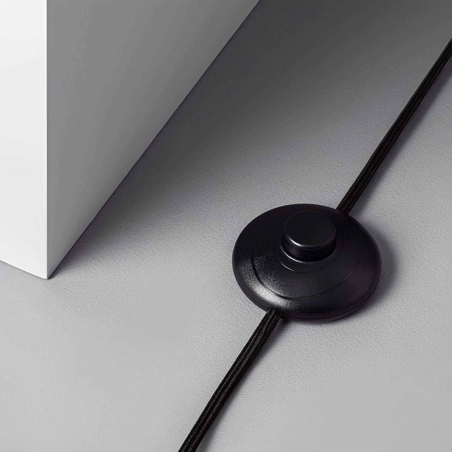 Lámpara de Pie | Diseño Premium | Metal y Cristal Elegante