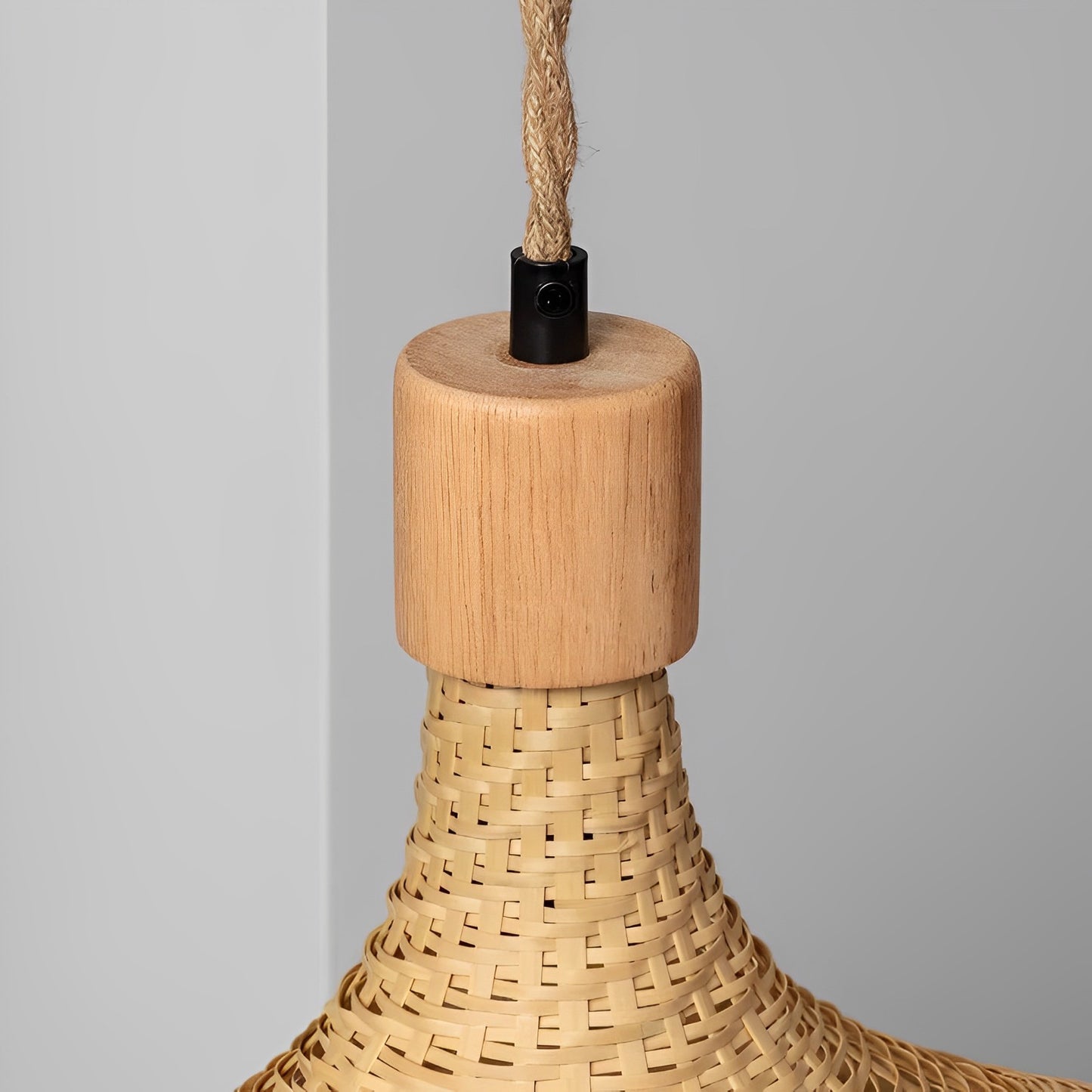 LÁMPARA COLGANTE BIMBISARA, ELABORADA A MANO CON BAMBÚ NATURAL
