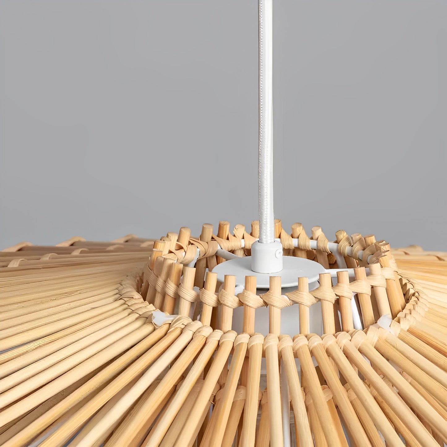Lámpara Colgante Susil - Artesanía en Bambú Natural