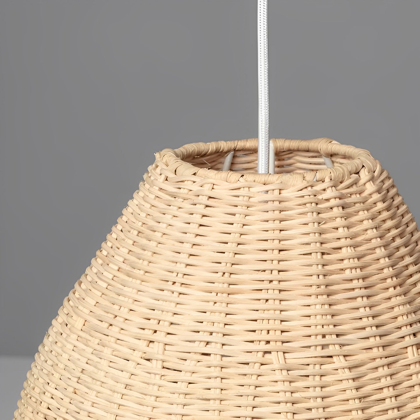 LÁMPARA COLGANTE NIRVANA, ELABORADA A MANO CON RATÁN NATURAL