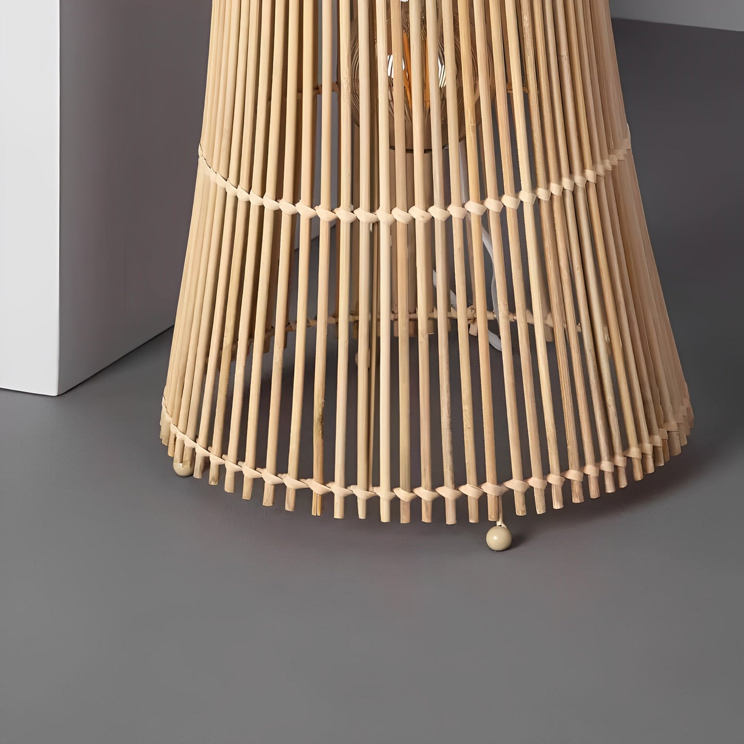Lámpara de Pie Siddhi de Bambú Natural | Diseño Boho Chic