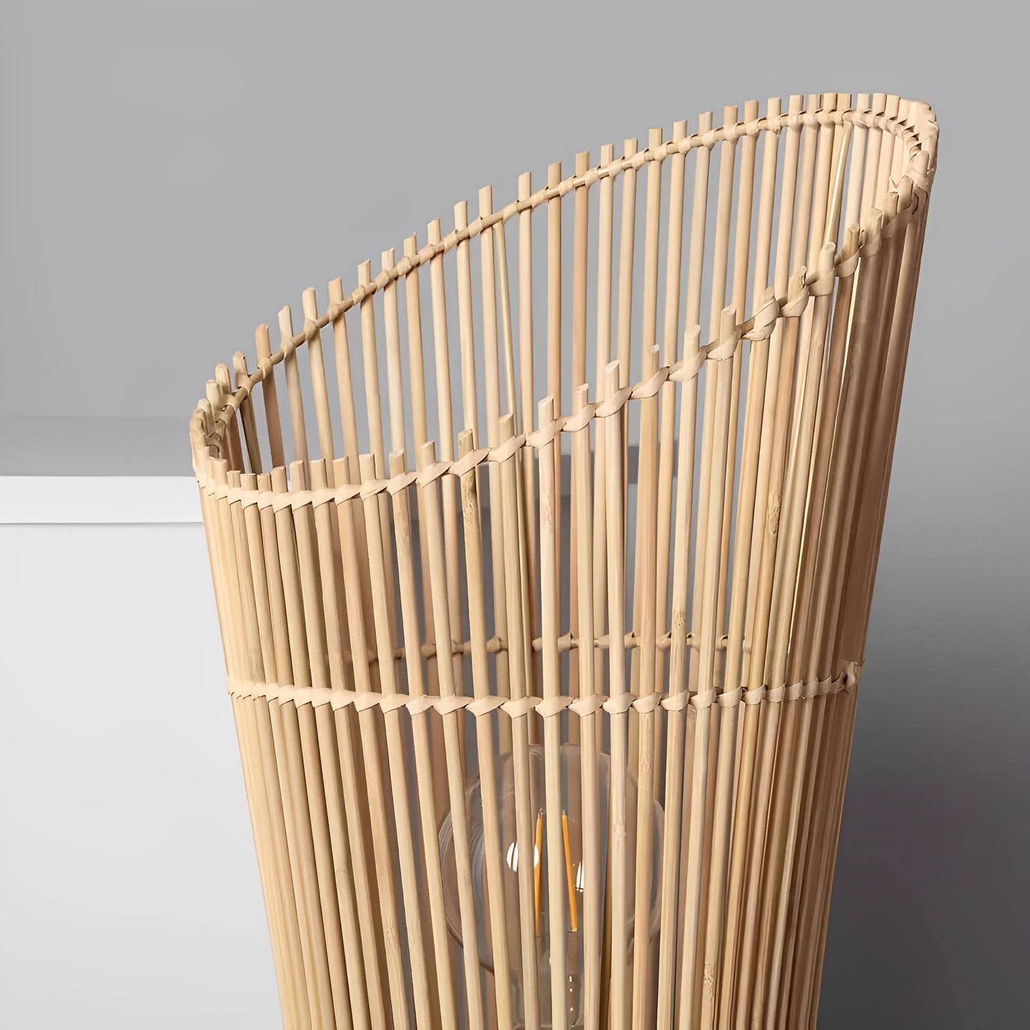Lámpara de Pie Siddhi de Bambú Natural | Diseño Boho Chic