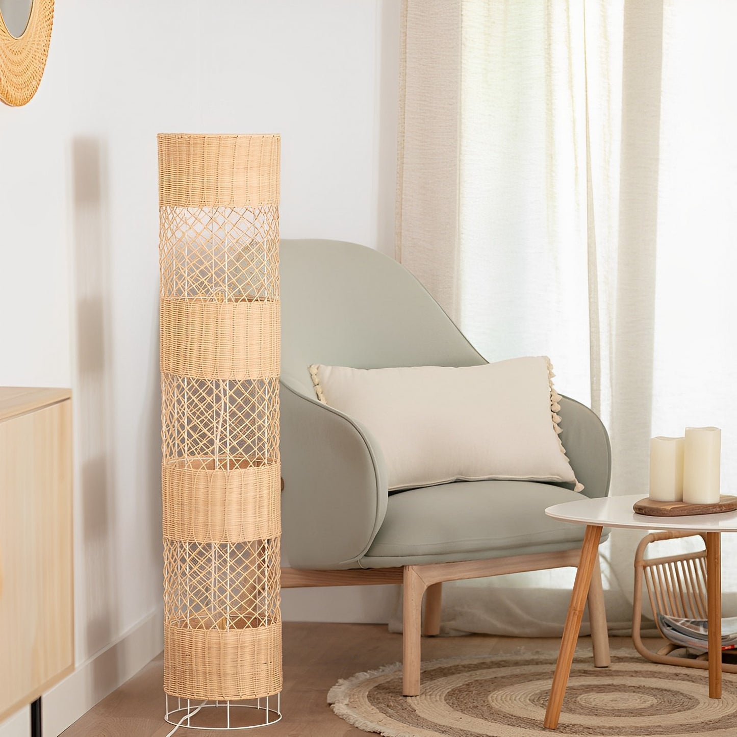 Lámpara de Pie en Ratán Natural Elegancia y Estilo Artesanal