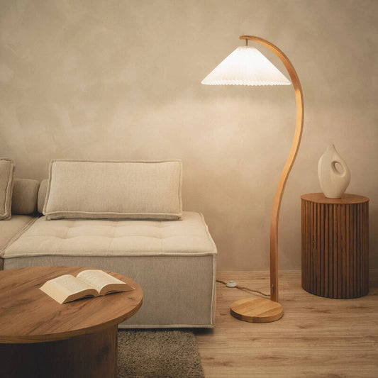 LÁMPARA DE PIE LUA B, ELABORADA A MANO CON MADERA NATURAL.