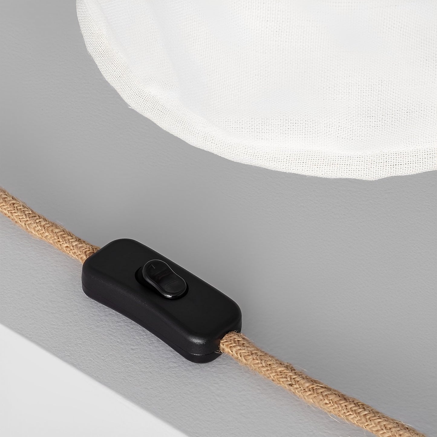 LÁMPARA DE PARED COLECCIÓN ASYA, ELABORADA CON MADERA Y TEXTIL