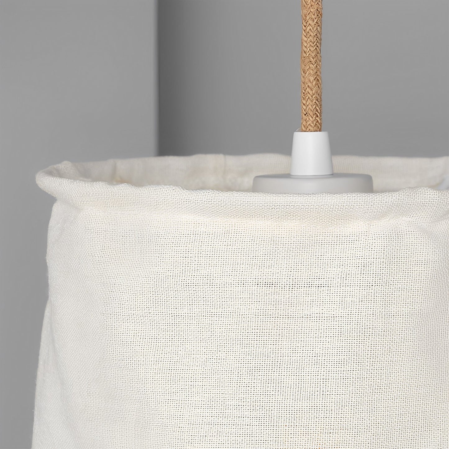 LÁMPARA DE PARED COLECCIÓN ASYA, ELABORADA CON MADERA Y TEXTIL