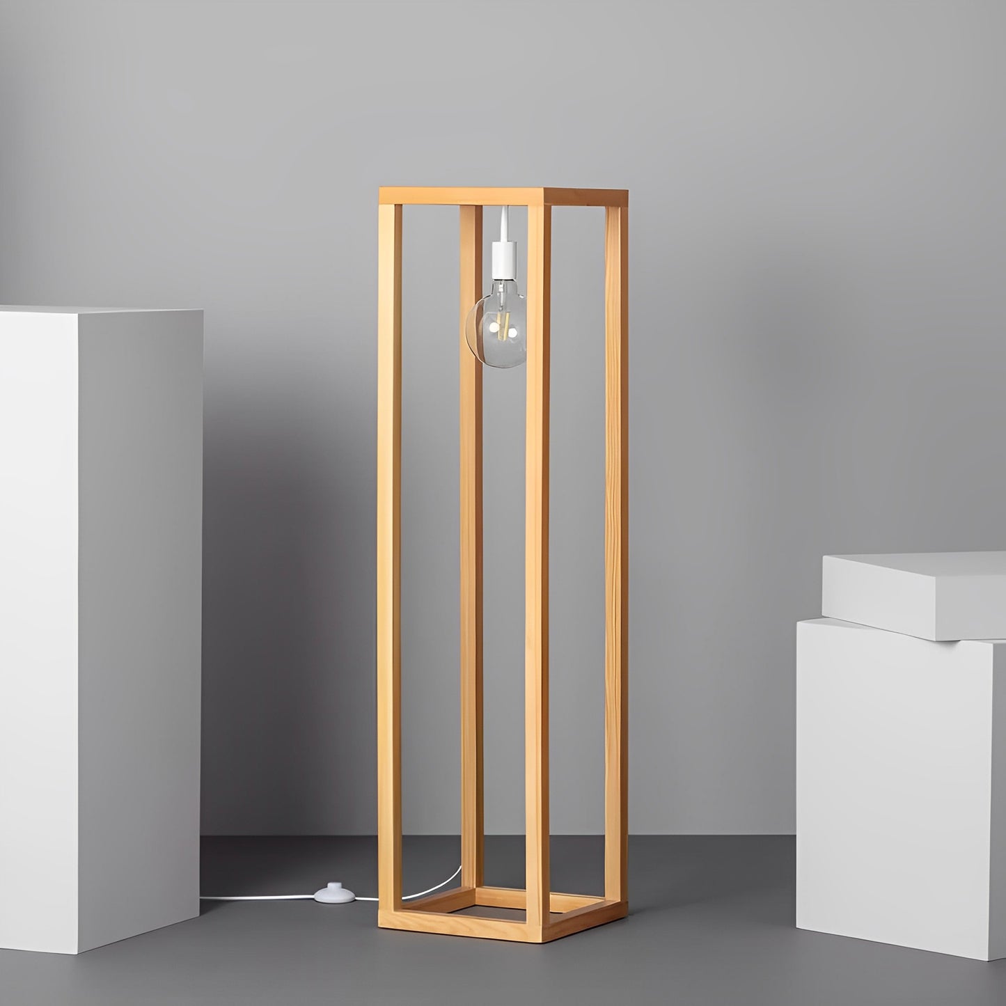 LÁMPARA DE PIE COLECCIÓN ARHAT, ELABORADA A MANO CON MADERA