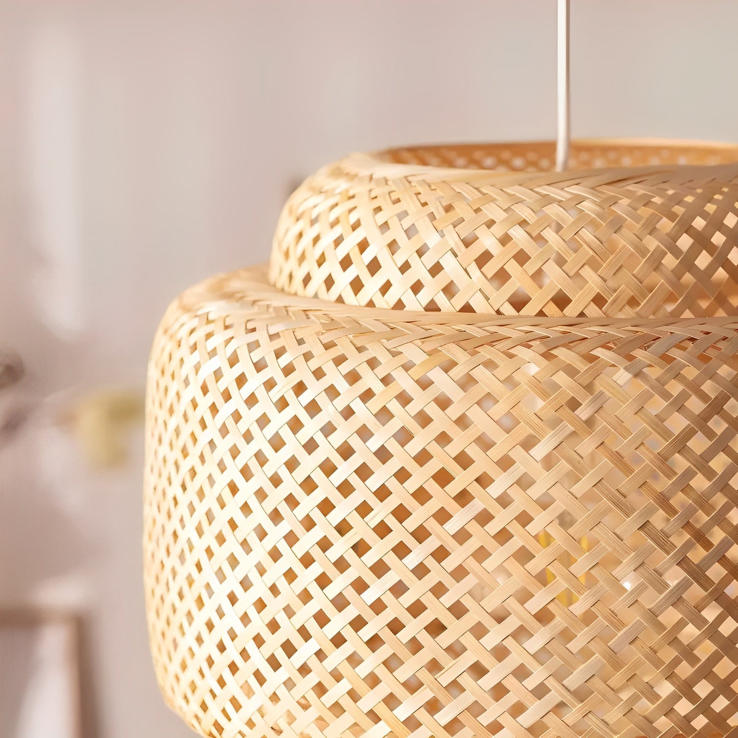 LÁMPARA COLGANTE COLECCIÓN YAMIR, ELABORADA A MANO CON BAMBÚ NATURAL