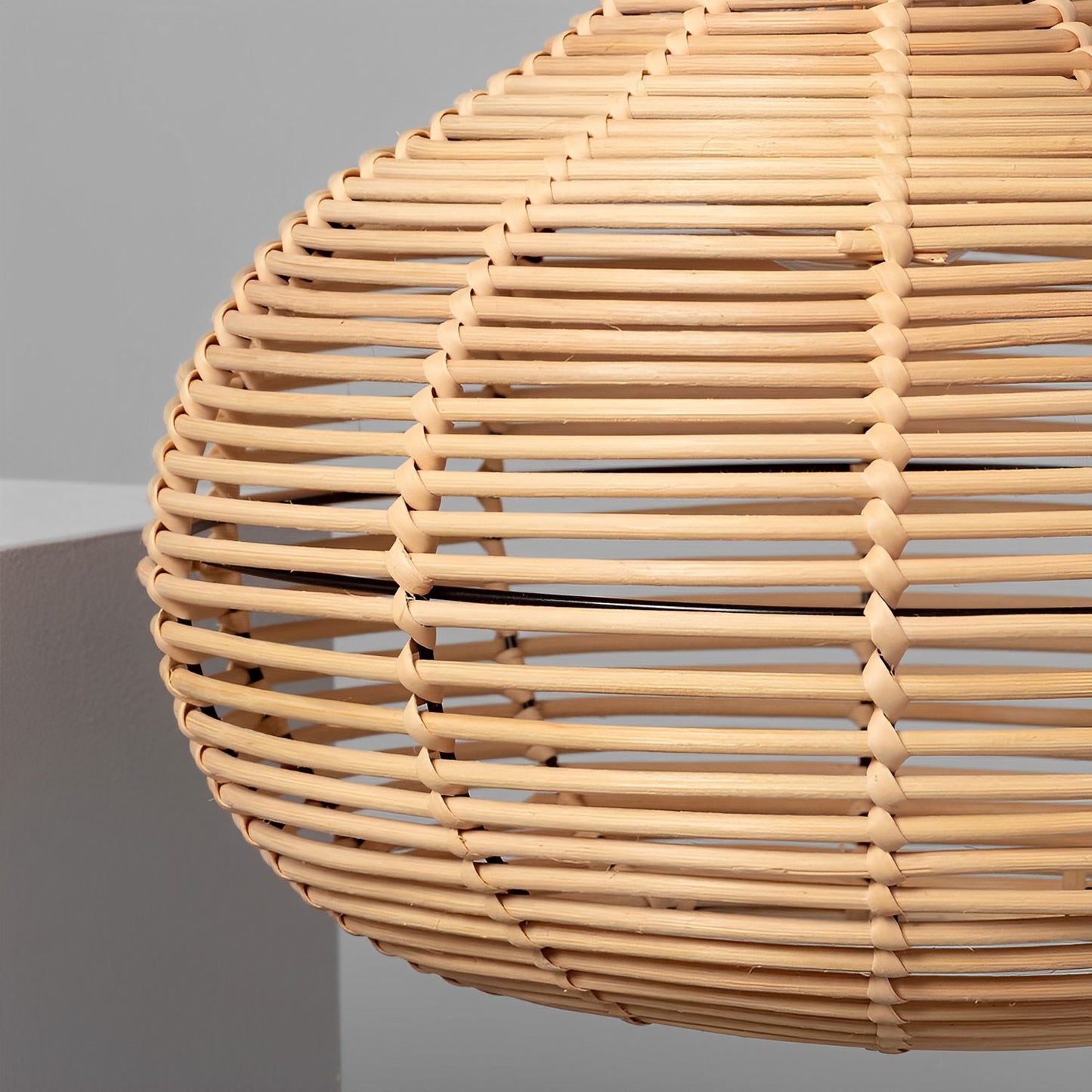 Lámpara colgante Mondo artesanal de ratán natural